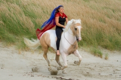 Woooo-I-LOVE-cantering-down-the-sand-dunes
